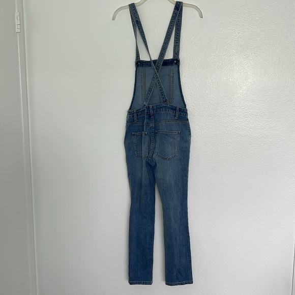 Free People Distressed Blue Denim Overalls Medium Wash Size 26 - Picture 5 of 8
